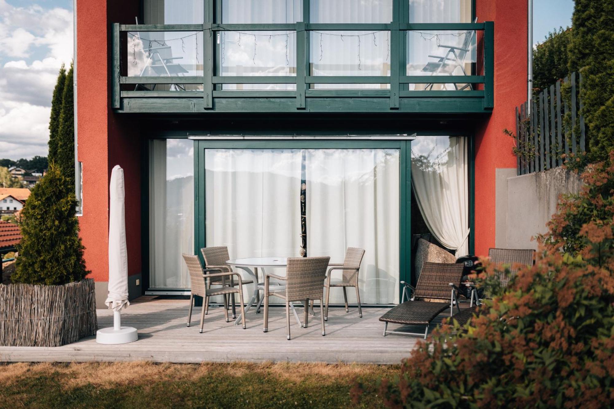 Suedlaendisches Chalet Mit Hauseigener Sauna Viechtach Zewnętrze zdjęcie