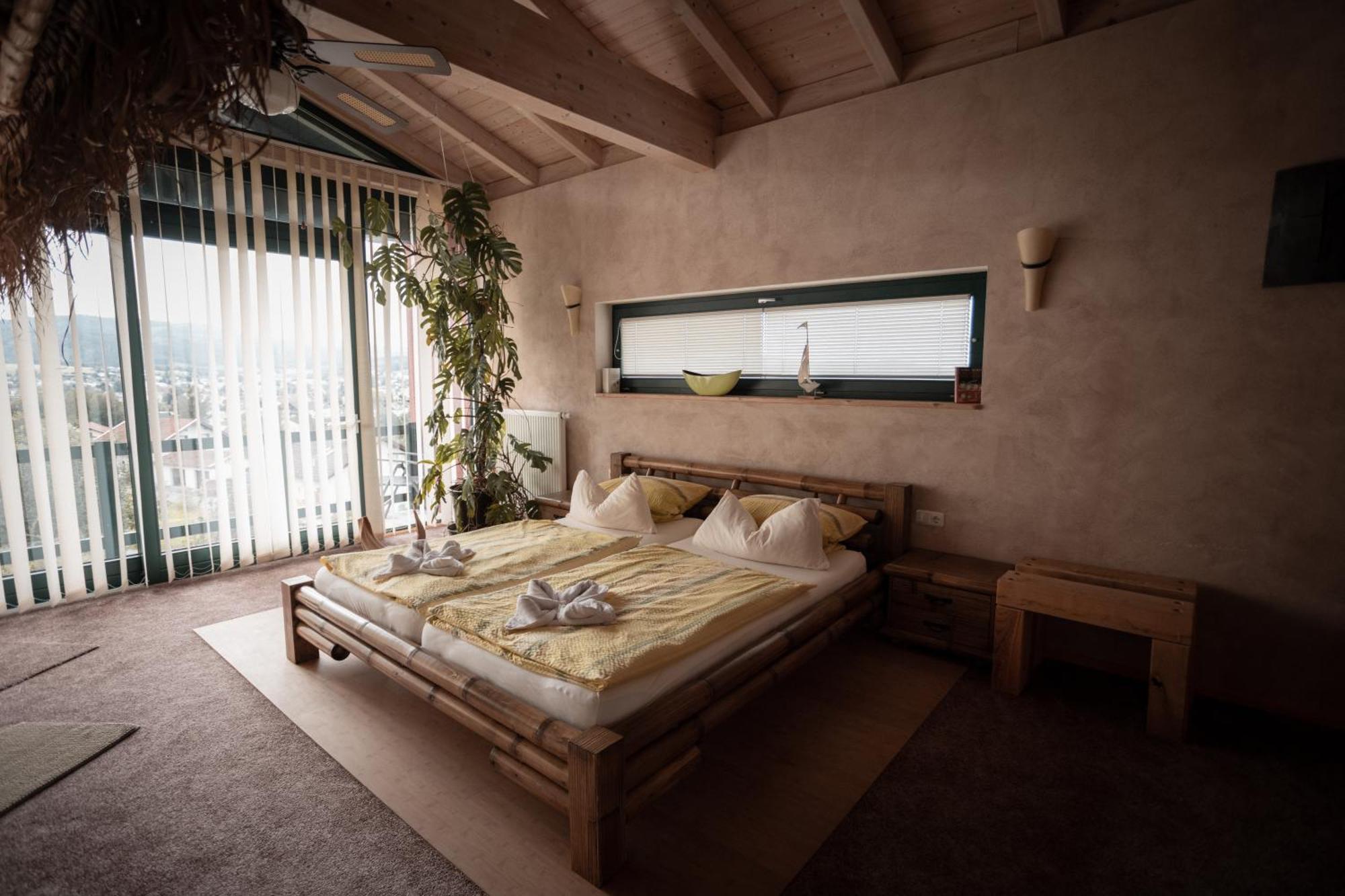 Suedlaendisches Chalet Mit Hauseigener Sauna Viechtach Zewnętrze zdjęcie