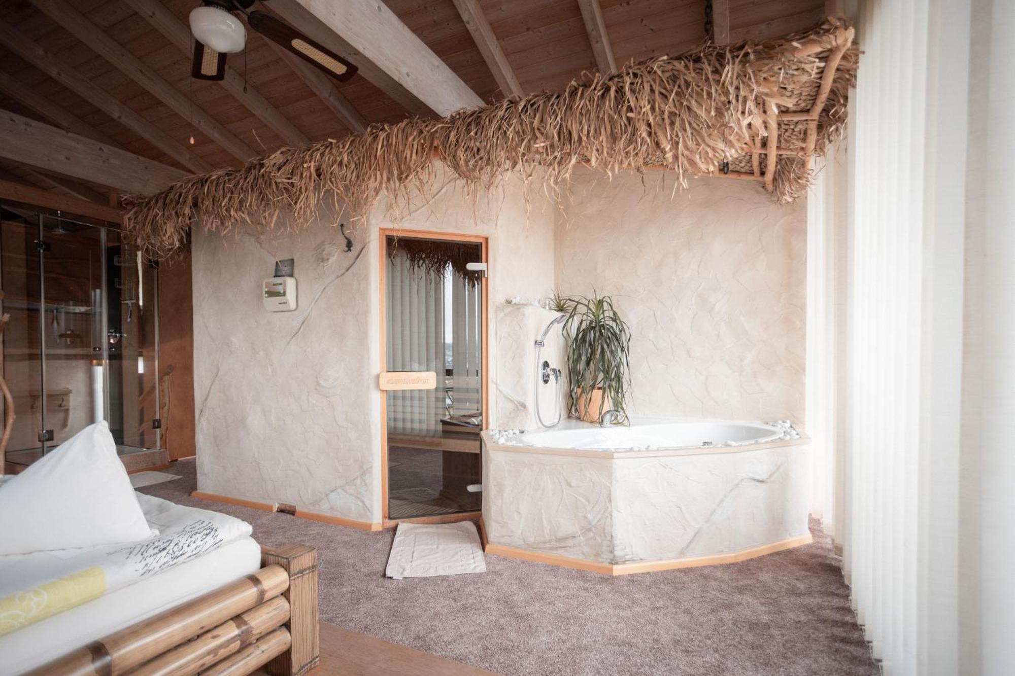 Suedlaendisches Chalet Mit Hauseigener Sauna Viechtach Zewnętrze zdjęcie